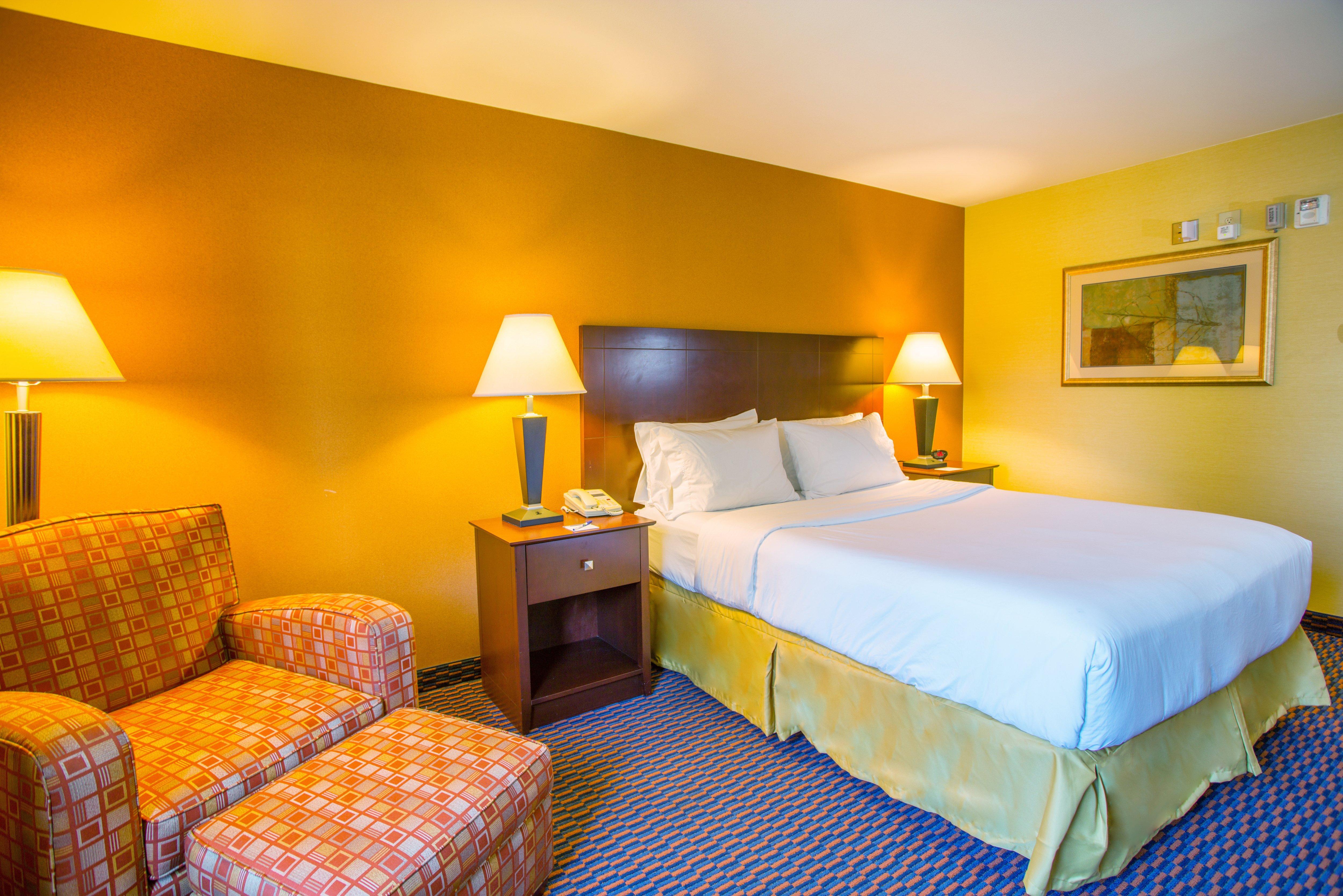 Holiday Inn Express Hotel & Suites Ричланд Екстериор снимка