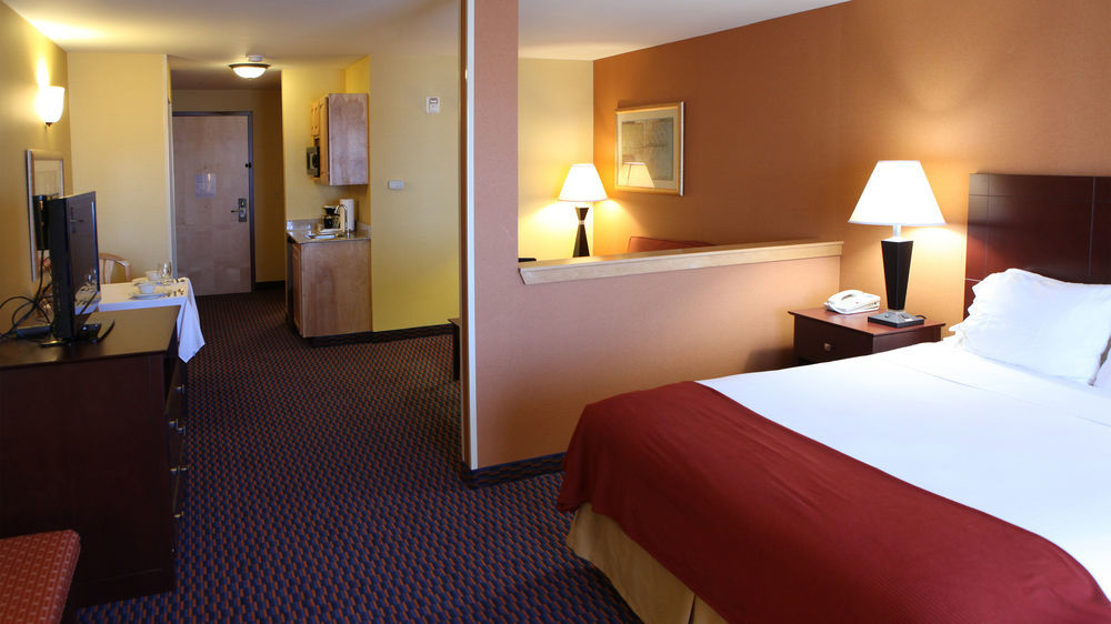 Holiday Inn Express Hotel & Suites Ричланд Стая снимка